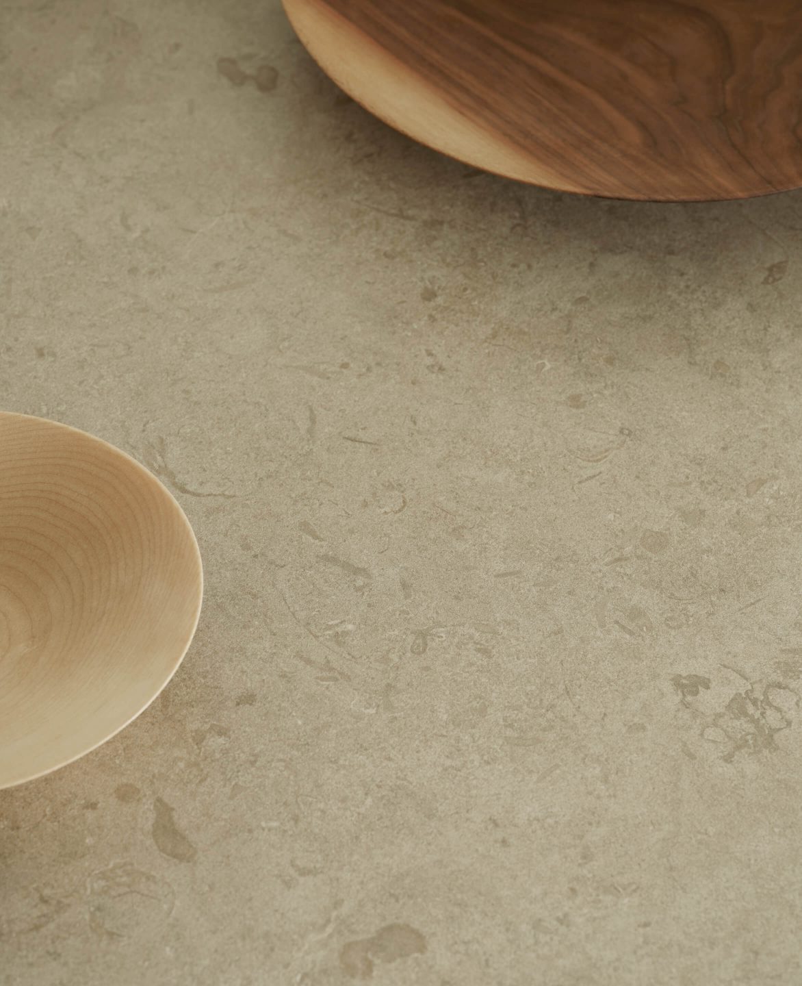 Bänkskiva i granitkeramik i kalksten