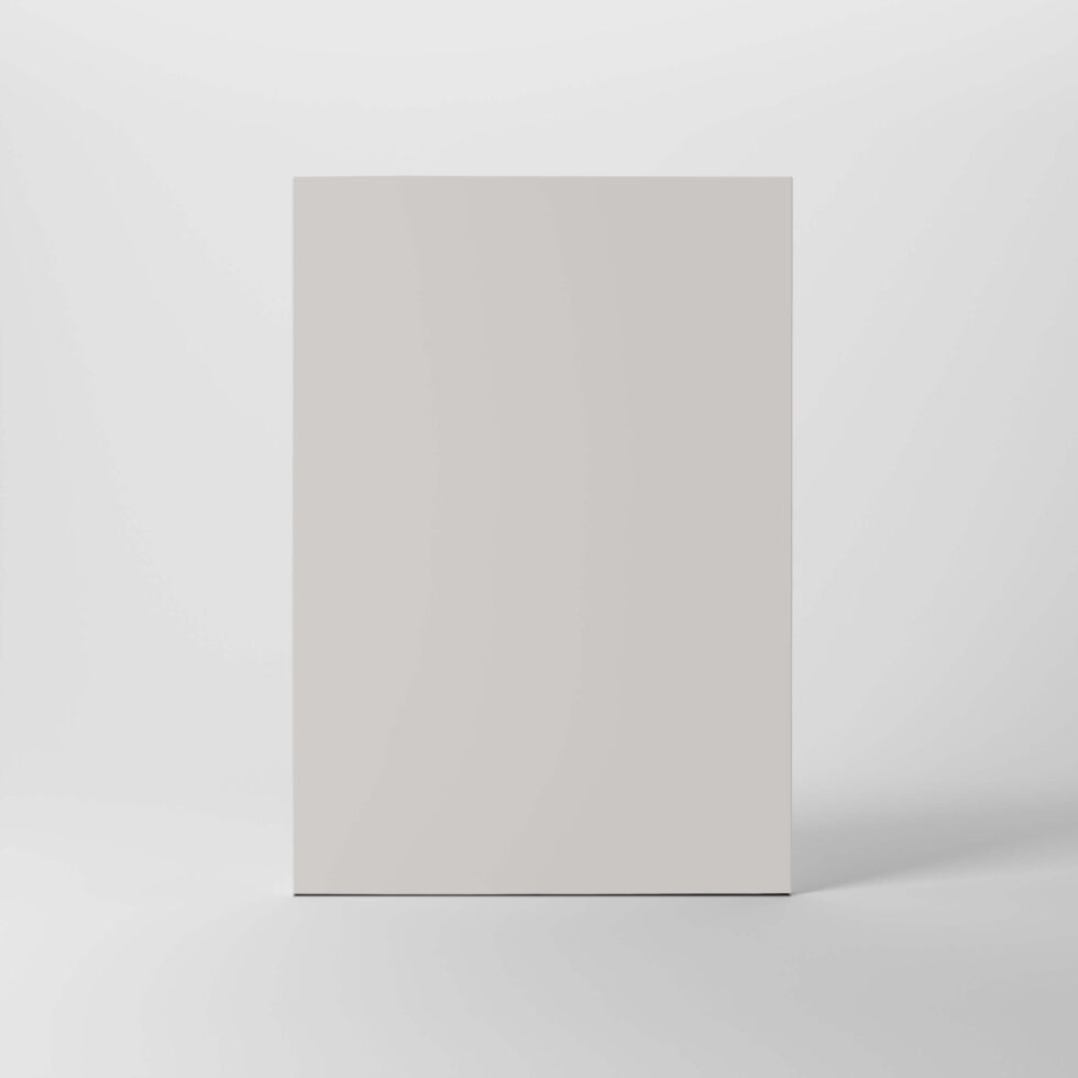 Ljusgrå slät kökslucka i färgen Aska