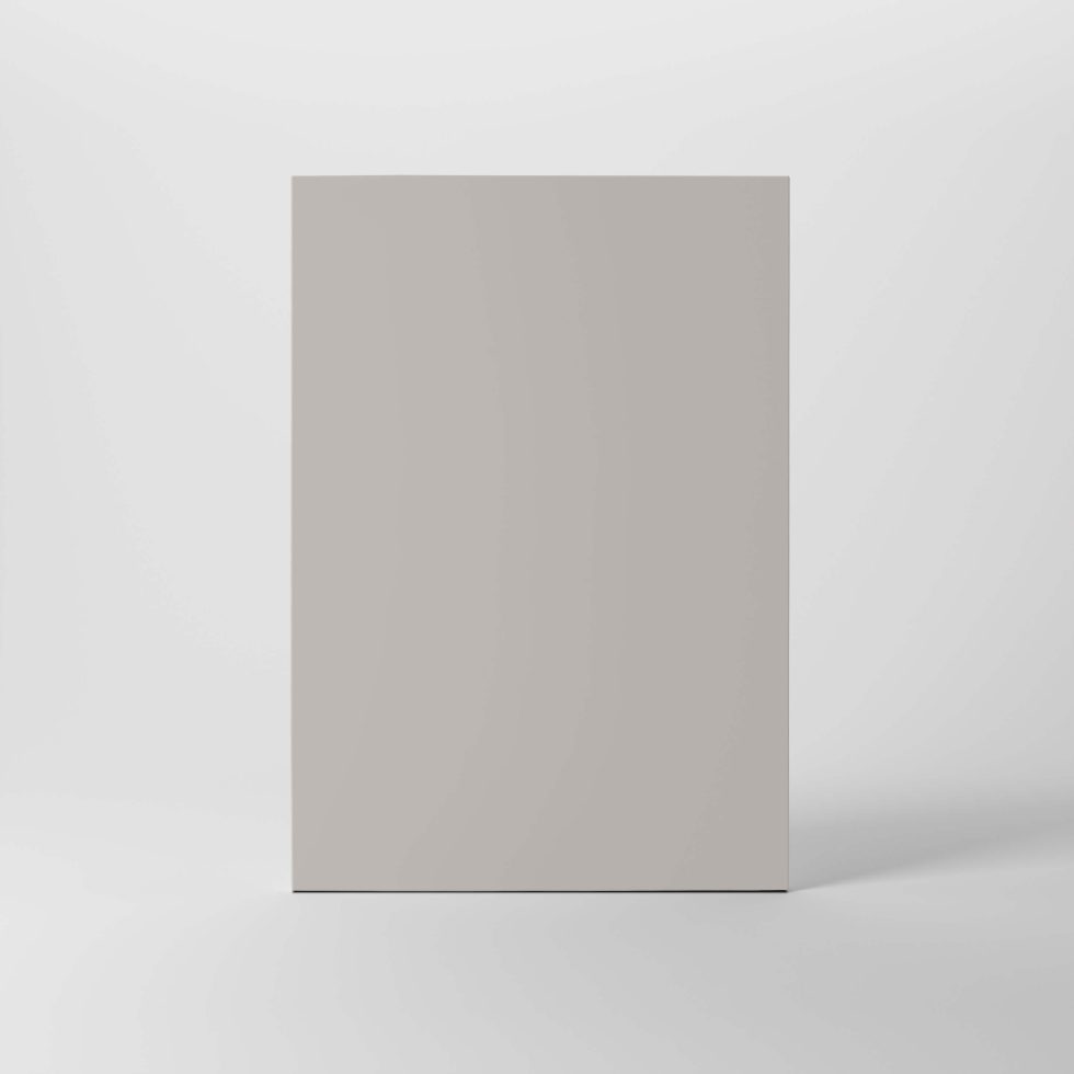 Slät kökslucka i färgen Ljung